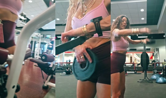 vegasbabe80 TikTok Live — Oct 7, 2026, 9:35 PM