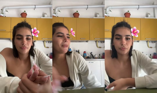 veronicacapizzii._ TikTok Live — Sep 30, 2026, 1:33 PM