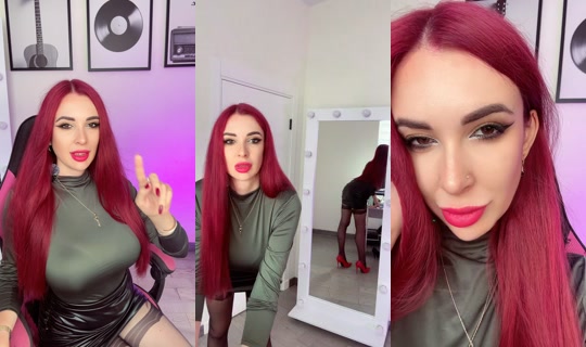 vickyfoxi TikTok Live — Aug 26, 2026, 10:30 AM