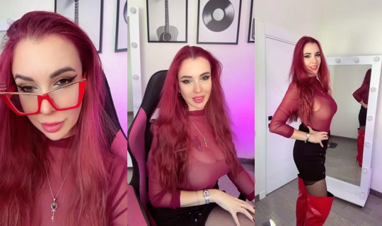 vickyfoxi TikTok Live — Oct 3, 2026, 11:19 AM