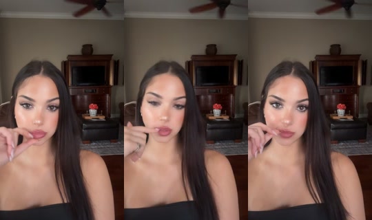 vickyshahak TikTok Live — Oct 2, 2026, 10:40 PM