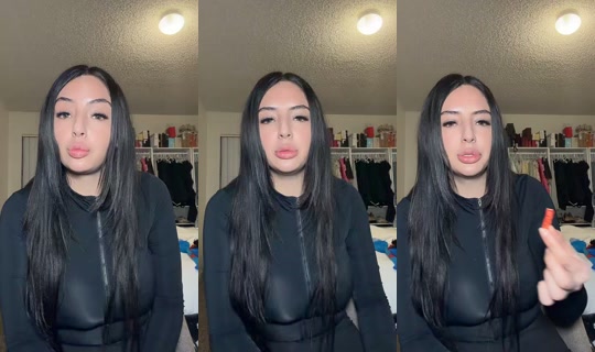 violetblankk TikTok Live — Aug 26, 2026, 9:52 AM