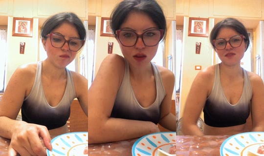 vv.pp82 TikTok Live — Oct 7, 2026, 12:06 PM