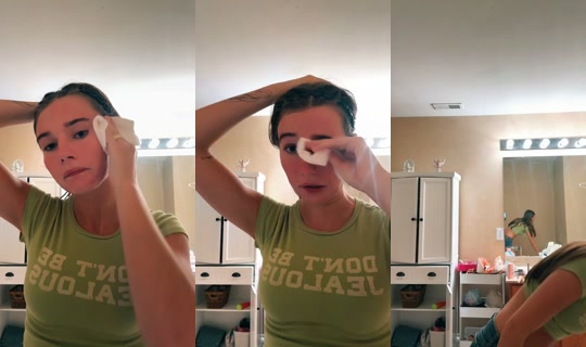 weirdgirl4eva TikTok Live — Oct 2, 2026, 8:01 AM