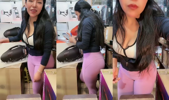 well75270 TikTok Live — Sep 26, 2026, 10:12 PM