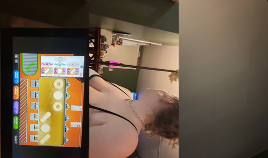 whitemilkymommy TikTok Live — Oct 5, 2026, 2:08 AM