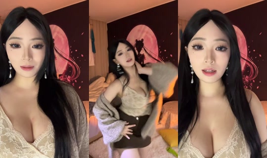 xiaojiujiujiujiujiu TikTok Live — Oct 3, 2026, 11:44 AM