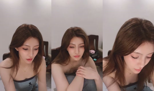 xjnana18 TikTok Live — Oct 4, 2026, 2:49 PM