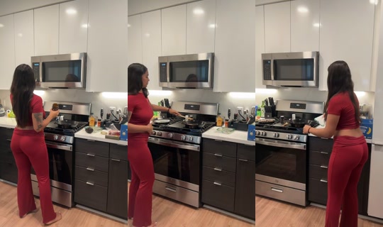 xoxozansi TikTok Live — Aug 24, 2026, 6:47 PM