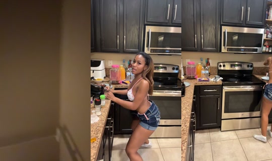 yannaleclair TikTok Live — Sep 6, 2026, 10:28 PM