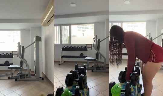 yessicacastella01 TikTok Live — Oct 4, 2026, 12:50 PM