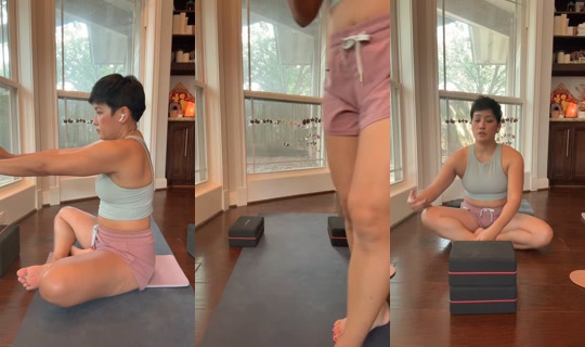 yogacoachsarah TikTok Live — Oct 7, 2026, 6:18 PM