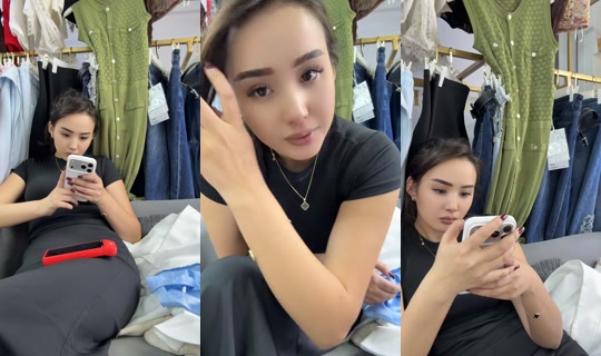 zhanatova077 TikTok Live — Oct 4, 2026, 12:55 PM