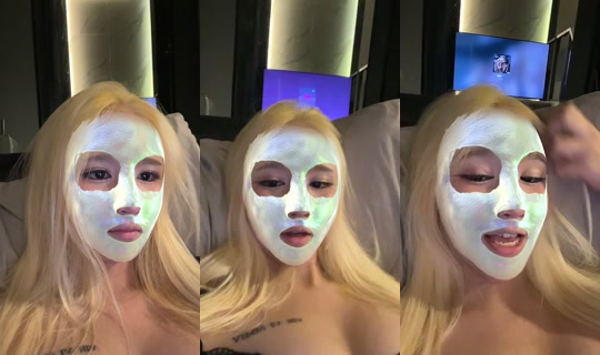 zicolorrr TikTok Live — Oct 4, 2026, 12:02 PM