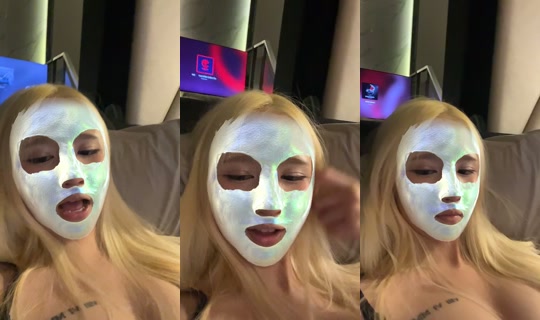 zicolorrr TikTok Live — Oct 4, 2026, 3:23 PM