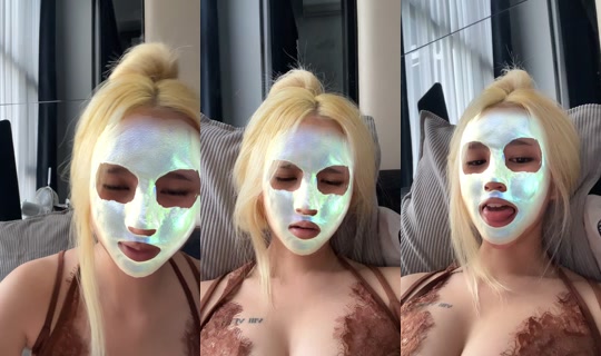 zicolorrr TikTok Live — Oct 9, 2026, 9:45 AM