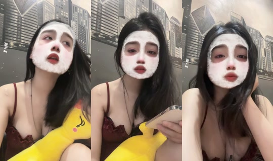 ziez03 TikTok Live — Oct 6, 2026, 2:50 PM