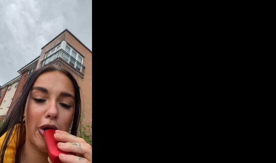 zoe.mackenziex TikTok Live — Oct 5, 2026, 1:35 PM