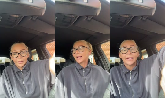 zoe100399 TikTok Live — Oct 2, 2026, 2:02 PM
