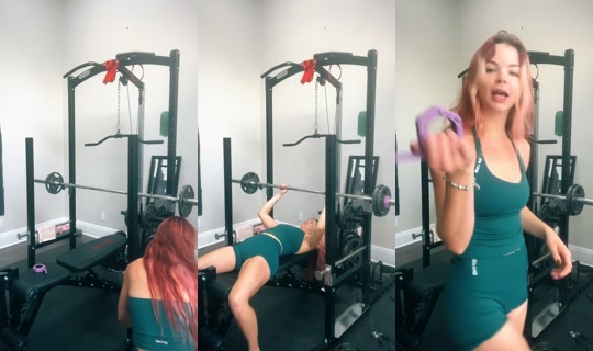zombmxm TikTok Live — Aug 26, 2026, 12:11 PM