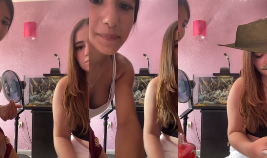 zooesiita__ TikTok Live — Aug 28, 2026, 12:44 PM