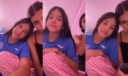 zooesiita__ TikTok Live — Oct 3, 2026, 9:52 PM