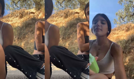 zooesiita__ TikTok Live — Oct 4, 2026, 1:22 PM
